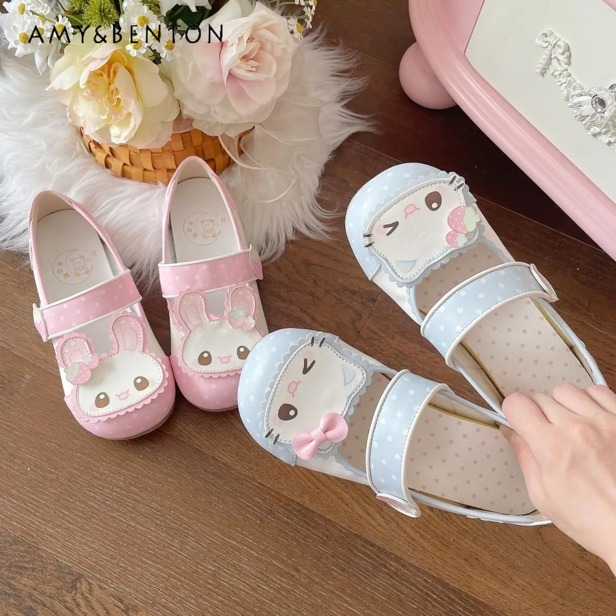 Girls 2026 New Summer Sweet Lolita Cartoon Velcro Print Lace Trim Flats Big Kids Round Toe Breathable Soft Bottom Princess Shoes
Girls 2026 New Summer Sweet Lolita Cartoon Velcro Print Lace Trim Flats Big Kids Round Toe Breathable Soft Bottom Princess Shoes