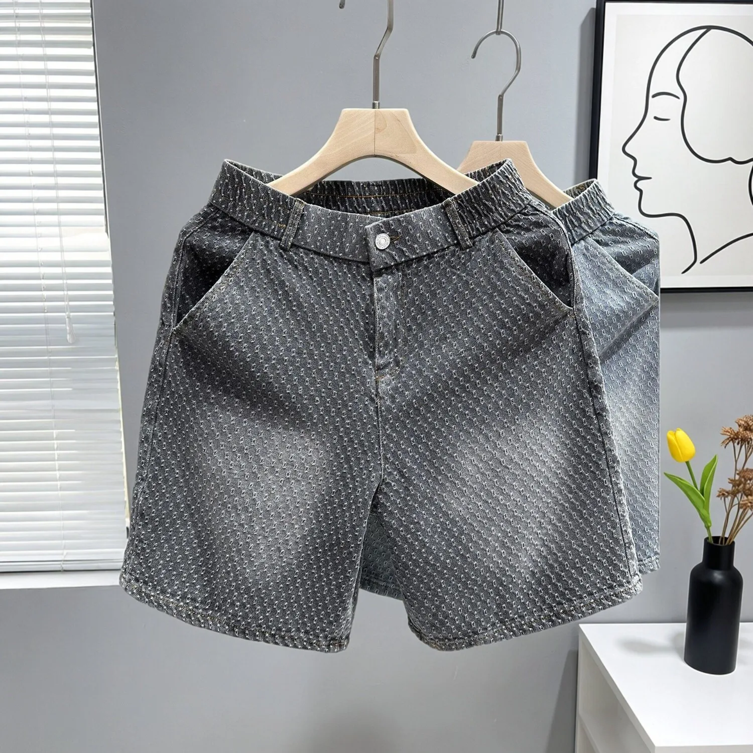 Summer New Men Denim Shorts Jeans Solid Color Pocket Shorts Fashionable Casual Short Jeans Harajuku High Street Men's Clothing
Summer New Men Denim Shorts Jeans Solid Color Pocket Shorts Fashionable Casual Short Jeans Harajuku High Street Men's Clothing