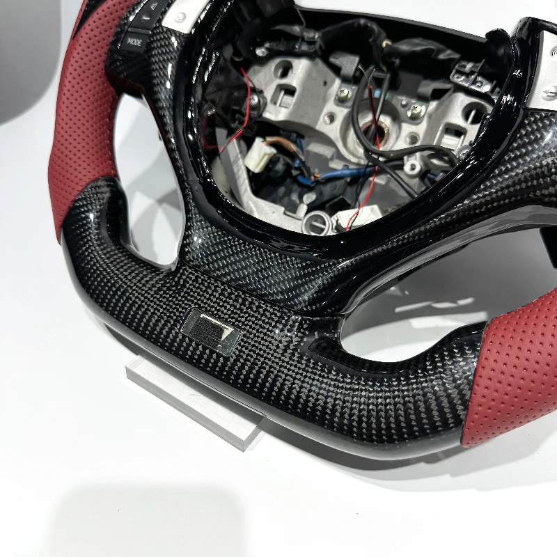 High-end Customization Hot Sale Real Carbon Fiber Customizable Leather Suitable for Lexus Old Model GS 20112015 Steering wheel
High-end Customization Hot Sale Real Carbon Fiber Customizable Leather Suitable for Lexus Old Model GS 20112015 Steering wheel