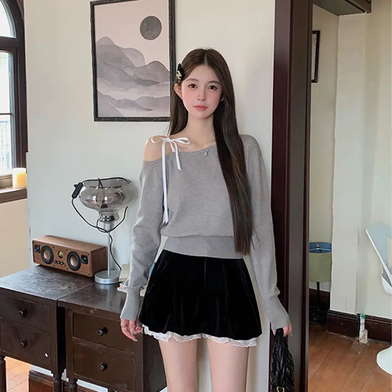 Fashionable Autumn Winter Knitted Top Short Sleeve Long Sleeve Overhead Base Layer Shirt Simple Commute Style Korean Loose Fit
Fashionable Autumn Winter Knitted Top Short Sleeve Long Sleeve Overhead Base Layer Shirt Simple Commute Style Korean Loose Fit