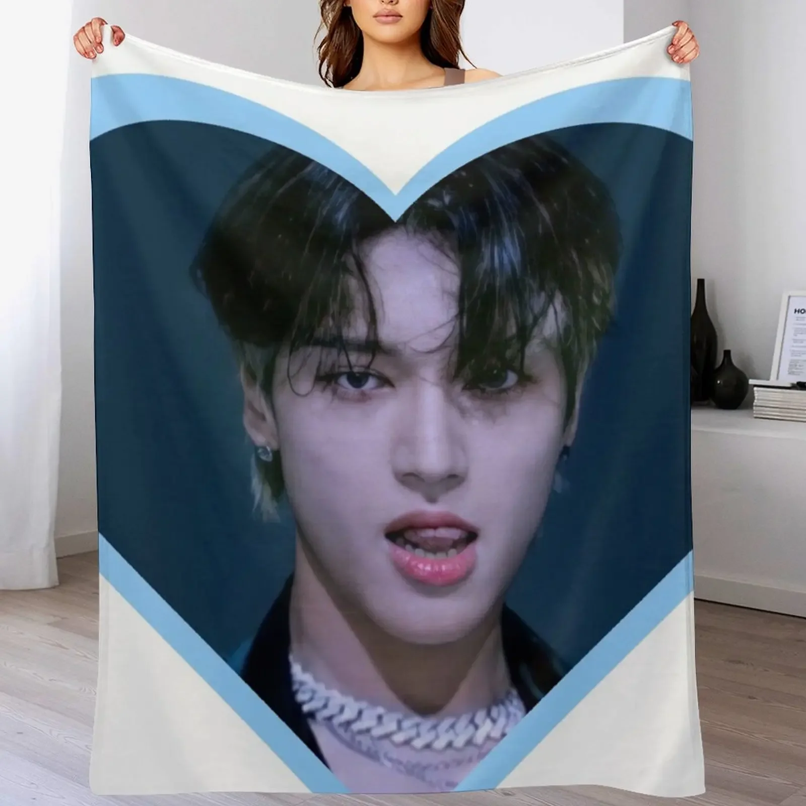 Kpop ATEEZ Wooyoung Heart Throw Blanket Luxurious Soft Fuzzy Blanket for Sofa Bed
Kpop ATEEZ Wooyoung Heart Throw Blanket Luxurious Soft Fuzzy Blanket for Sofa Bed