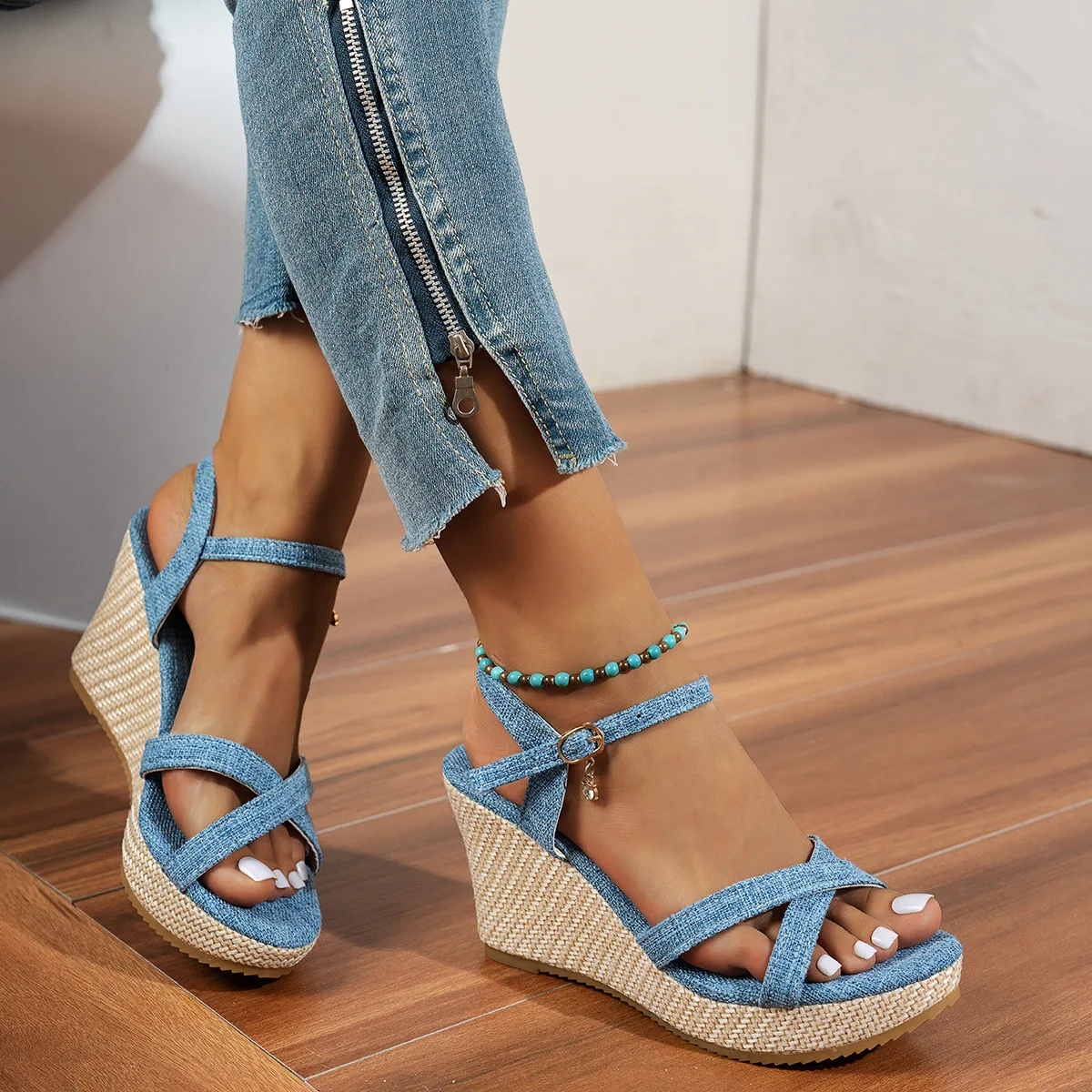 Large Size Thick-soled Wedge Strap Sandals Summer New Fish Mouth Open-toe Beach Sandals Abaya Ramadan Dubai Luxury Islam Elegant
Large Size Thick-soled Wedge Strap Sandals Summer New Fish Mouth Open-toe Beach Sandals Abaya Ramadan Dubai Luxury Islam Elegant