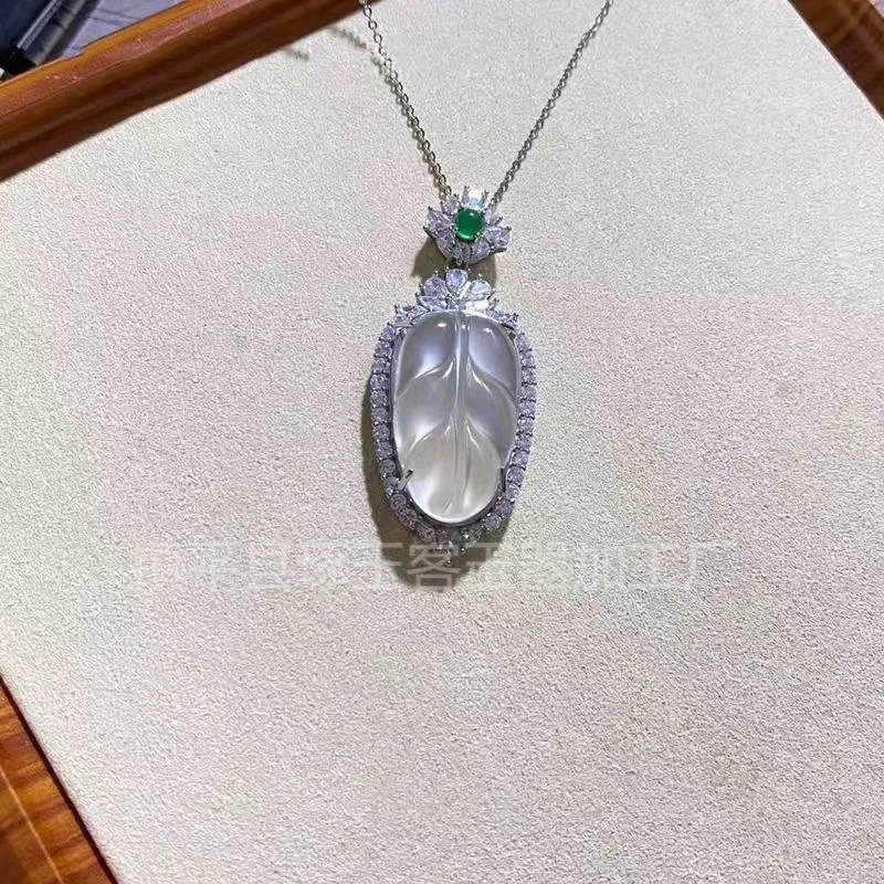 Нефритовое новое нефритовое ожерелье в китайском стиле 
Нефритовое новое нефритовое ожерелье в китайском стиле