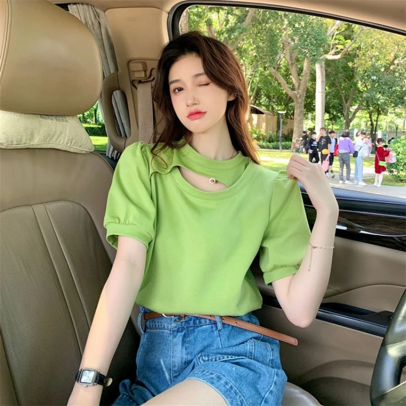Hollow Design Short-sleeved T-shirt for Women 2025 Summer New Korean Style Fashion Puff Sleeve Solid Color Versatile Top Trendy
Hollow Design Short-sleeved T-shirt for Women 2025 Summer New Korean Style Fashion Puff Sleeve Solid Color Versatile Top Trendy