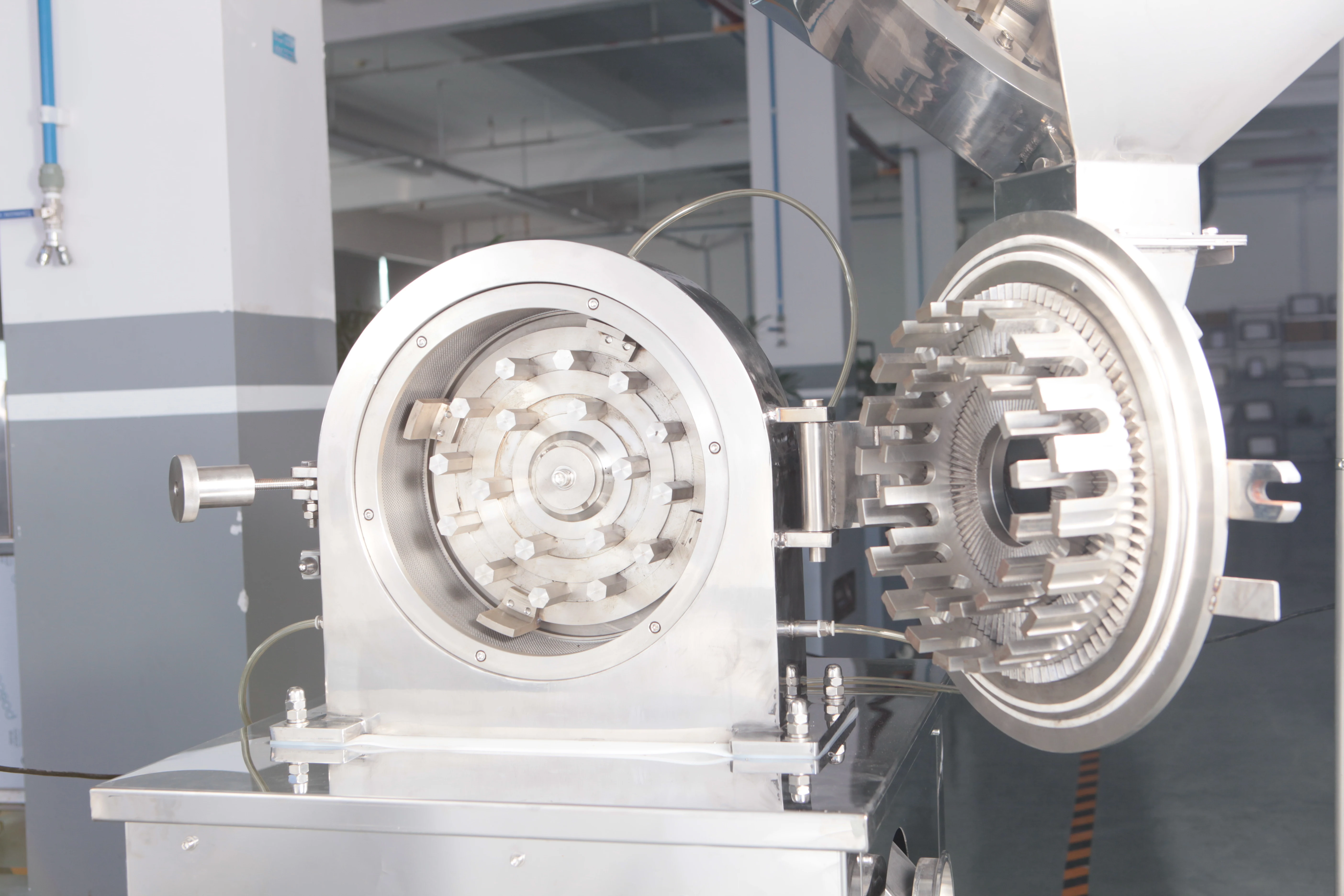 For SF-300 7.5kw Chemical Foodstuff Grain Grinder Machine Bean grinder machine
For SF-300 7.5kw Chemical Foodstuff Grain Grinder Machine Bean grinder machine