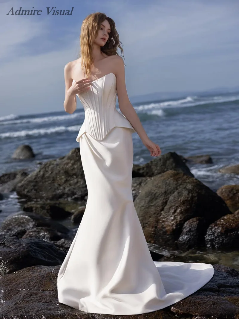 Newest Wedding Dresses Mermaid Satin For Bride Strapless Sleeveless Customized Bride Gowns
Newest Wedding Dresses Mermaid Satin For Bride Strapless Sleeveless Customized Bride Gowns