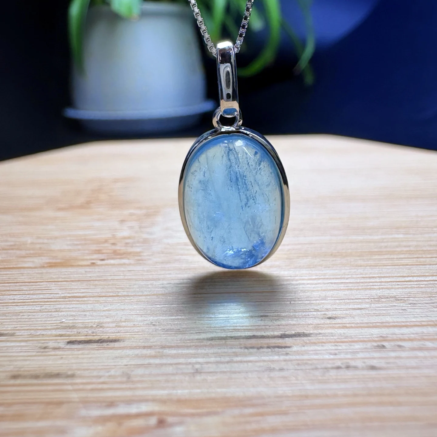 1 Pc Fengbaowu Natural Aquamarine Oval Cabochon Pendant Reiki Healing Stone Fashion Jewelry Gift For Women
1 Pc Fengbaowu Natural Aquamarine Oval Cabochon Pendant Reiki Healing Stone Fashion Jewelry Gift For Women
