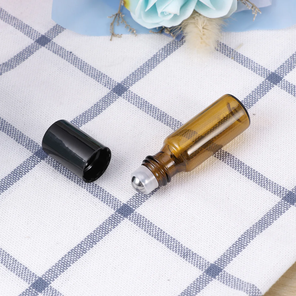 12Pcs Glass Roller Bottles 5ml Thick Durable Amber Glass Easy Carry Travel Essential Oil Perfume Containers Aromatherapy Oil
12Pcs Glass Roller Bottles 5ml Thick Durable Amber Glass Easy Carry Travel Essential Oil Perfume Containers Aromatherapy Oil