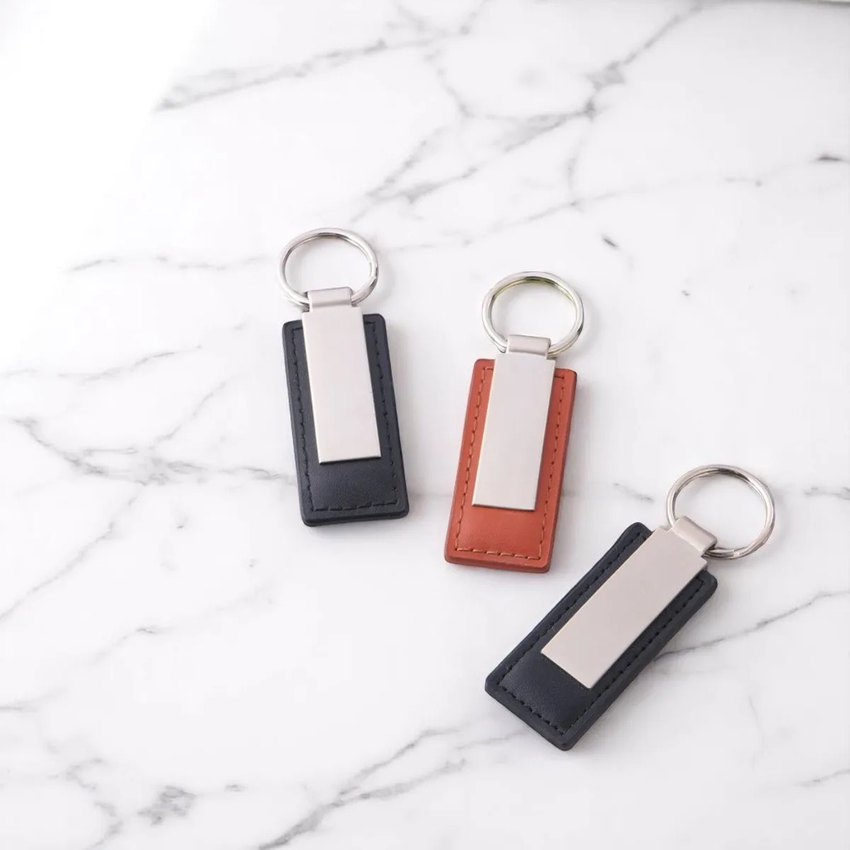 1PC 2025 New Fashion Metal Leather Keychain Car Moto Keyring Motorcycle Pendant Key Chain Ring Gift
1PC 2025 New Fashion Metal Leather Keychain Car Moto Keyring Motorcycle Pendant Key Chain Ring Gift