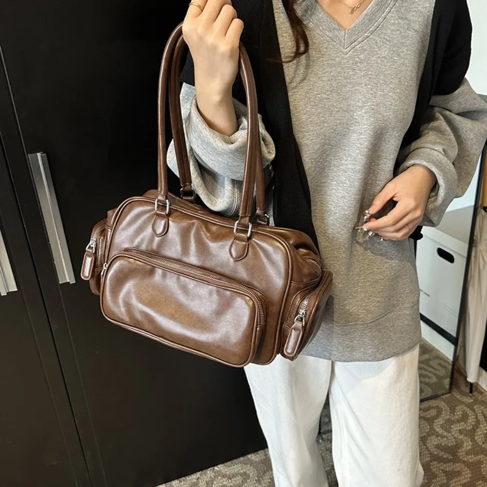 Multiple Pockets PU Handbag Shoulder Pouch Korean Style PU Leather Shoulder Bag Large Capacity Tote Storage PU Underarm Bag
Multiple Pockets PU Handbag Shoulder Pouch Korean Style PU Leather Shoulder Bag Large Capacity Tote Storage PU Underarm Bag