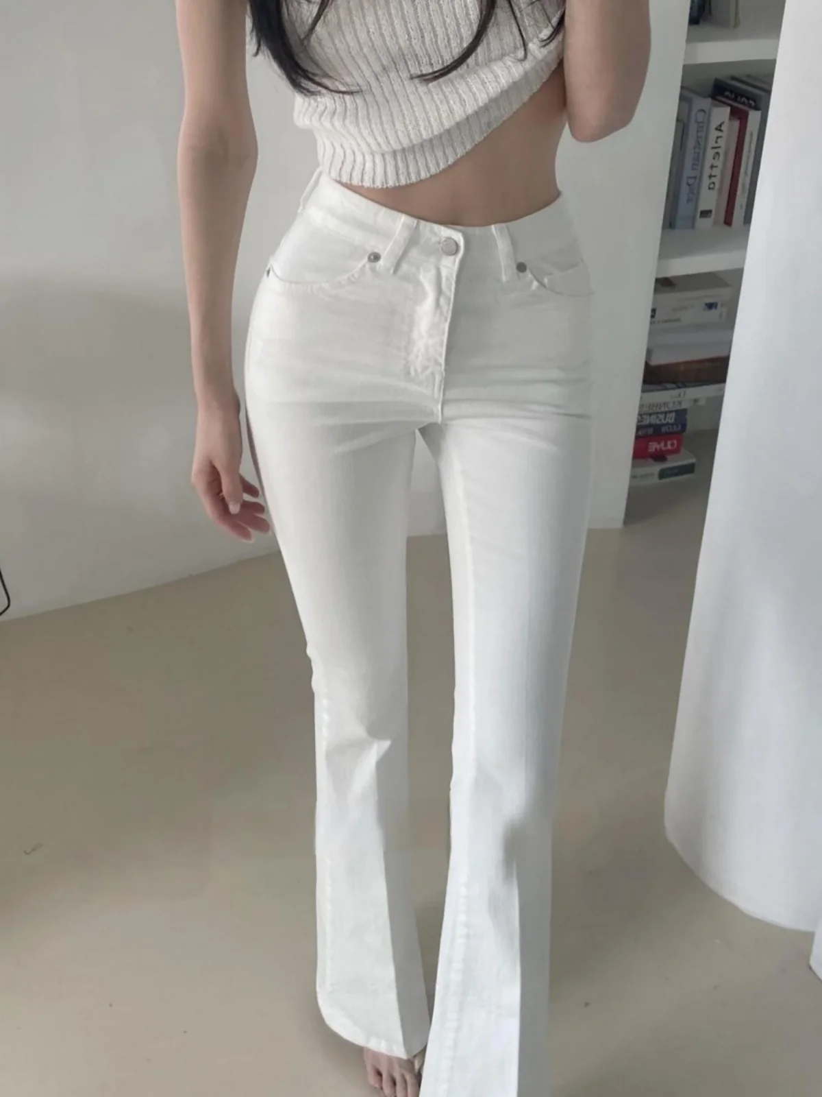 High Waist Bell Bot Denim Jeans White Waed Cotton Elastic Slimming Long Trousers for Women Autumn New Arrival
High Waist Bell Bot Denim Jeans White Waed Cotton Elastic Slimming Long Trousers for Women Autumn New Arrival