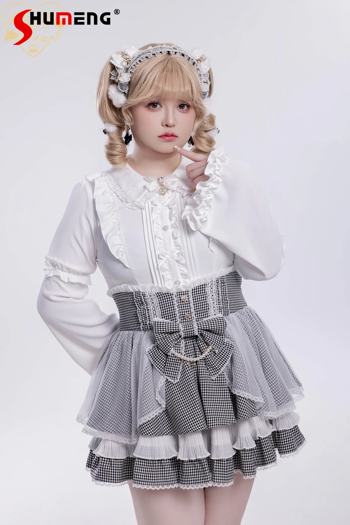 Original Japanese Style Elegant Sweet Socialite Lolita Blouse Lace Lapel Bow Single-breasted Versatile Shirts Tops Women Summer
Original Japanese Style Elegant Sweet Socialite Lolita Blouse Lace Lapel Bow Single-breasted Versatile Shirts Tops Women Summer