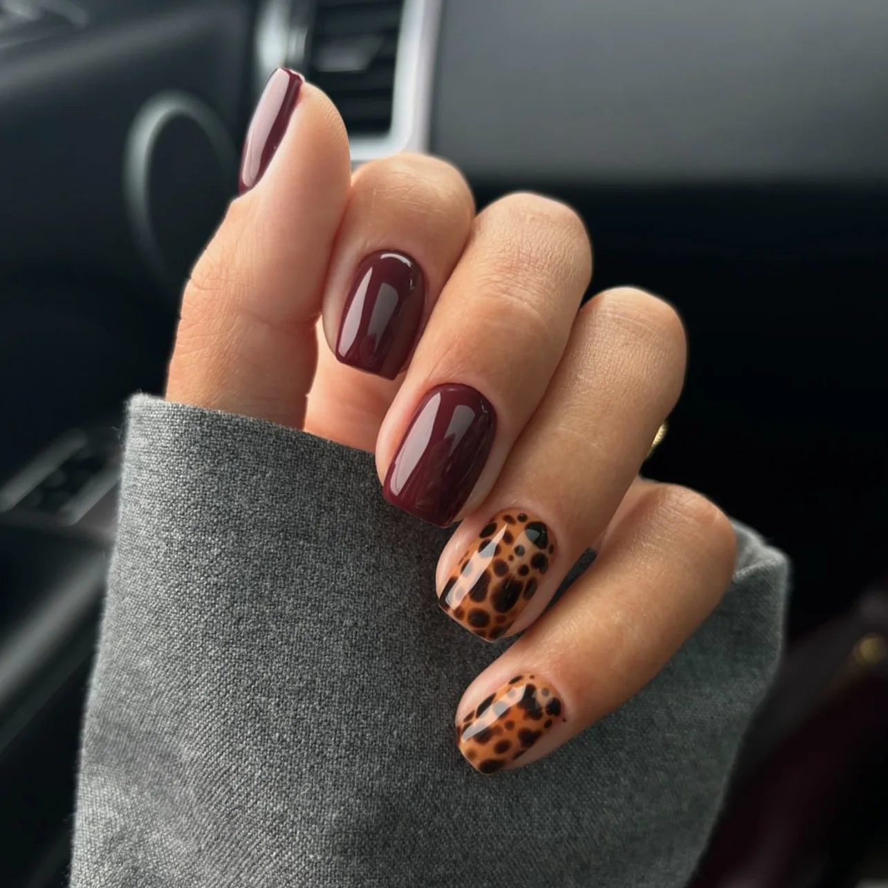 Wine Red Leopard Print Detachable Nail Short Square Type Pure Colour A Whole Set Of Nails Of Different Sizes
Wine Red Leopard Print Detachable Nail Short Square Type Pure Colour A Whole Set Of Nails Of Different Sizes