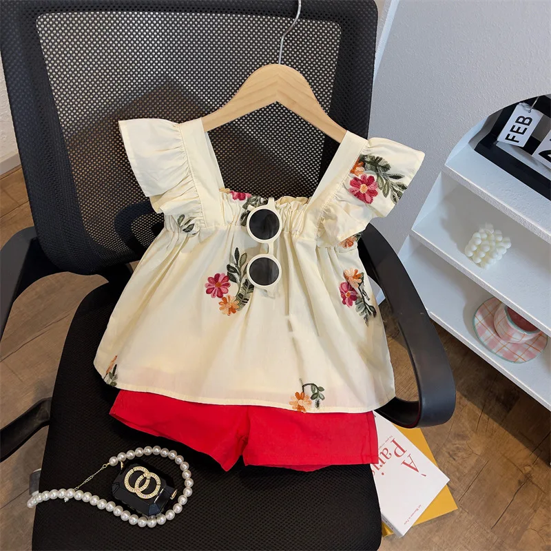 Summer New Two-Piece Baby Girls Set Embroidered Flower Small Flying Sleeve Square Collar + Solid Color Shorts Casual Suit
Summer New Two-Piece Baby Girls Set Embroidered Flower Small Flying Sleeve Square Collar + Solid Color Shorts Casual Suit
