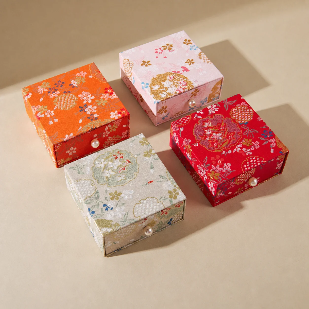 Wedding Gift Box Floral Paper Jewelry Holder Drawer Jewelry Packaging Modern Chinese Floral Gift Bag For Various Occasions
Wedding Gift Box Floral Paper Jewelry Holder Drawer Jewelry Packaging Modern Chinese Floral Gift Bag For Various Occasions
