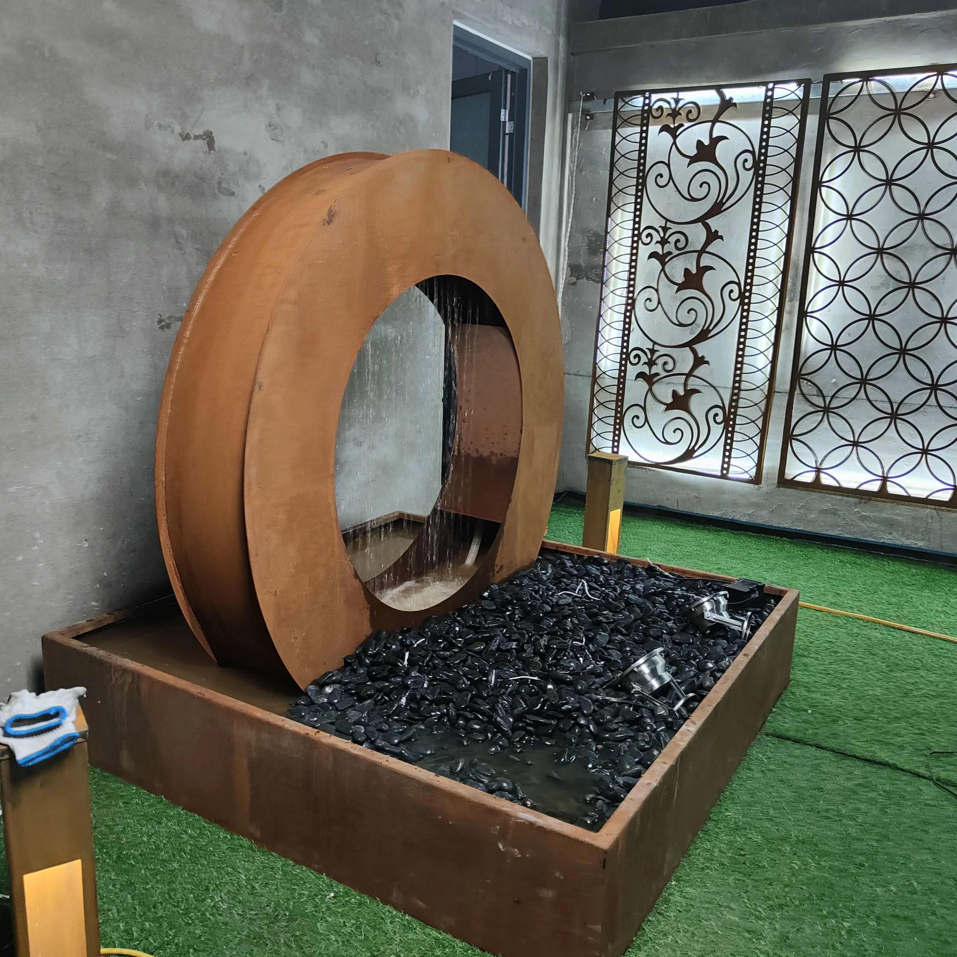 Corten Steel Water Feature Garden Decorative Water Landscape with Pool
Corten Steel Water Feature Garden Decorative Water Landscape with Pool
