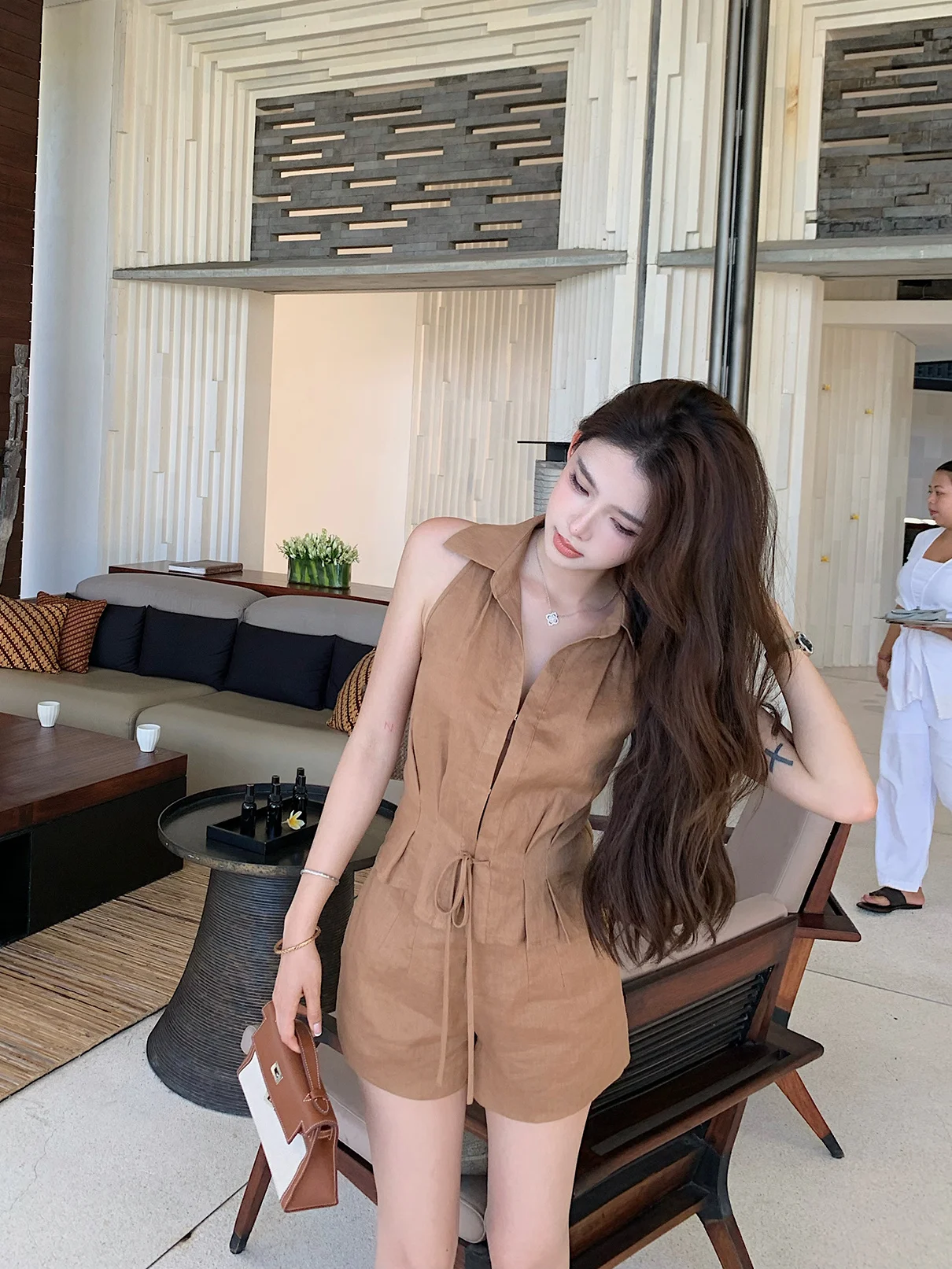 Лимитированная серия: Комплект из льняного топа и шорт в стиле Old Money00, вдохновленный выставкой в Музее Лувр, повседневный летний модный наряд для девочек-подростков
Лимитированная серия: Комплект из льняного топа и шорт в стиле Old Money00, вдохновленный выставкой в Музее Лувр, повседневный летний модный наряд для девочек-подростков