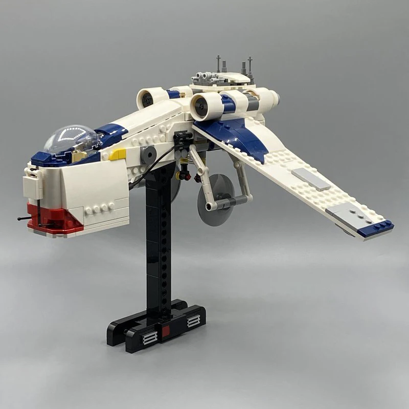 NEW651PCS Famous star battle Movie MOC LA Republing Dropship model DIY creative ideas Child Assembling Toy birthday Gift Blocks
NEW651PCS Famous star battle Movie MOC LA Republing Dropship model DIY creative ideas Child Assembling Toy birthday Gift Blocks