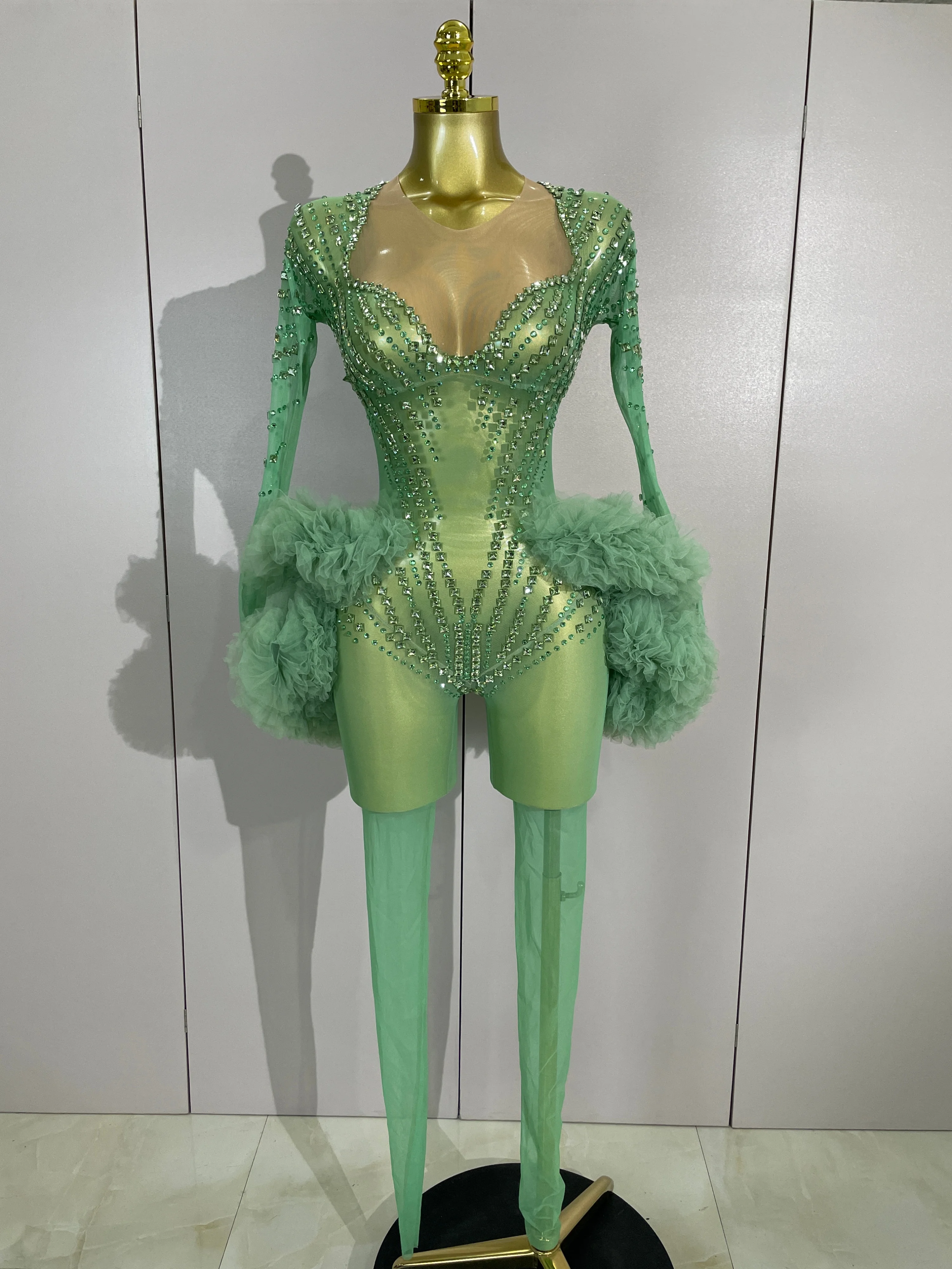 STOCK Sparkly Rhinestone Green Long Sleeves Mesh Stretch Jumpsuit Women Celebrity Evening Party Nightclub Sexy Stage Costumes
STOCK Sparkly Rhinestone Green Long Sleeves Mesh Stretch Jumpsuit Women Celebrity Evening Party Nightclub Sexy Stage Costumes