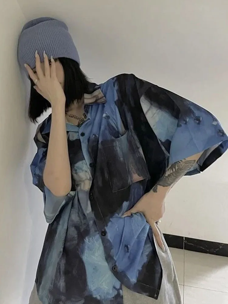 Women's Tie Dye Splatter Short Sleeve Shirt Korean Style Harajuku Inspired Blouse Spring Summer Layering Versatile Couple Top
Women's Tie Dye Splatter Short Sleeve Shirt Korean Style Harajuku Inspired Blouse Spring Summer Layering Versatile Couple Top