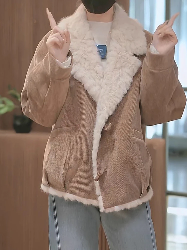 Корейское теплое пальто Sle Thiened, женское зимнее новое пальто с меховым воротником, высококачественный кожаный меховой воротник
Корейское теплое пальто Sle Thiened, женское зимнее новое пальто с меховым воротником, высококачественный кожаный меховой воротник