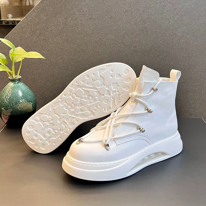 Spring Autumn Breathable Men High Top Leather Casual Shoes Trend White Men Lace Up Flat Bottom Sneakers Zapatillas Hombre
Spring Autumn Breathable Men High Top Leather Casual Shoes Trend White Men Lace Up Flat Bottom Sneakers Zapatillas Hombre