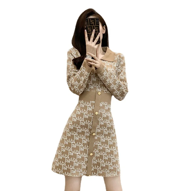 one-piece Knitted for women in autumn and winter, new women's , small fragrance, long sleeve, A-line wool dress
one-piece Knitted for women in autumn and winter, new women's , small fragrance, long sleeve, A-line wool dress