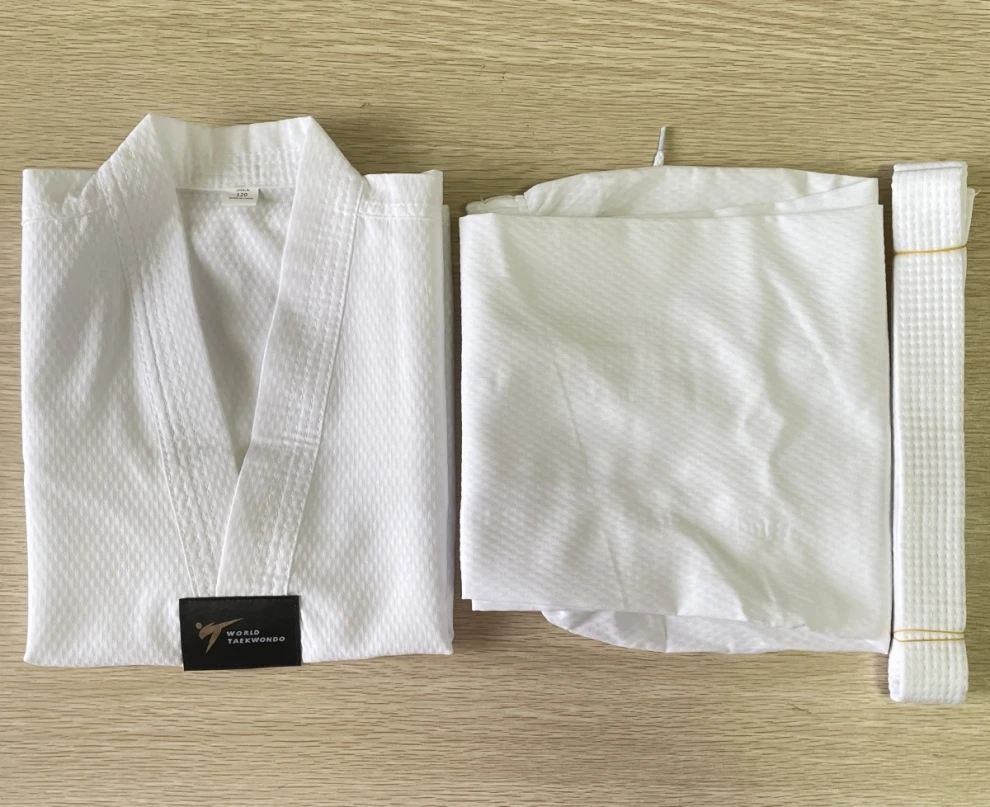 Униформа для тхэквондо, боевое соревнование, киокушин, качество, добок, тренировочная одежда для боевых искусств, профессиональный боевой костюм для детей и взрослых
Униформа для тхэквондо, боевое соревнование, киокушин, качество, добок, тренировочная одежда для боевых искусств, профессиональный боевой костюм для детей и взрослых