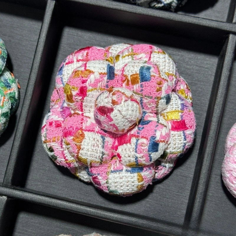 Handmade 6.8CM Camellia Wool Applique - Luxury Coarse Woolen Fabric Corsage for Women | High-End Applique Set
Handmade 6.8CM Camellia Wool Applique - Luxury Coarse Woolen Fabric Corsage for Women | High-End Applique Set