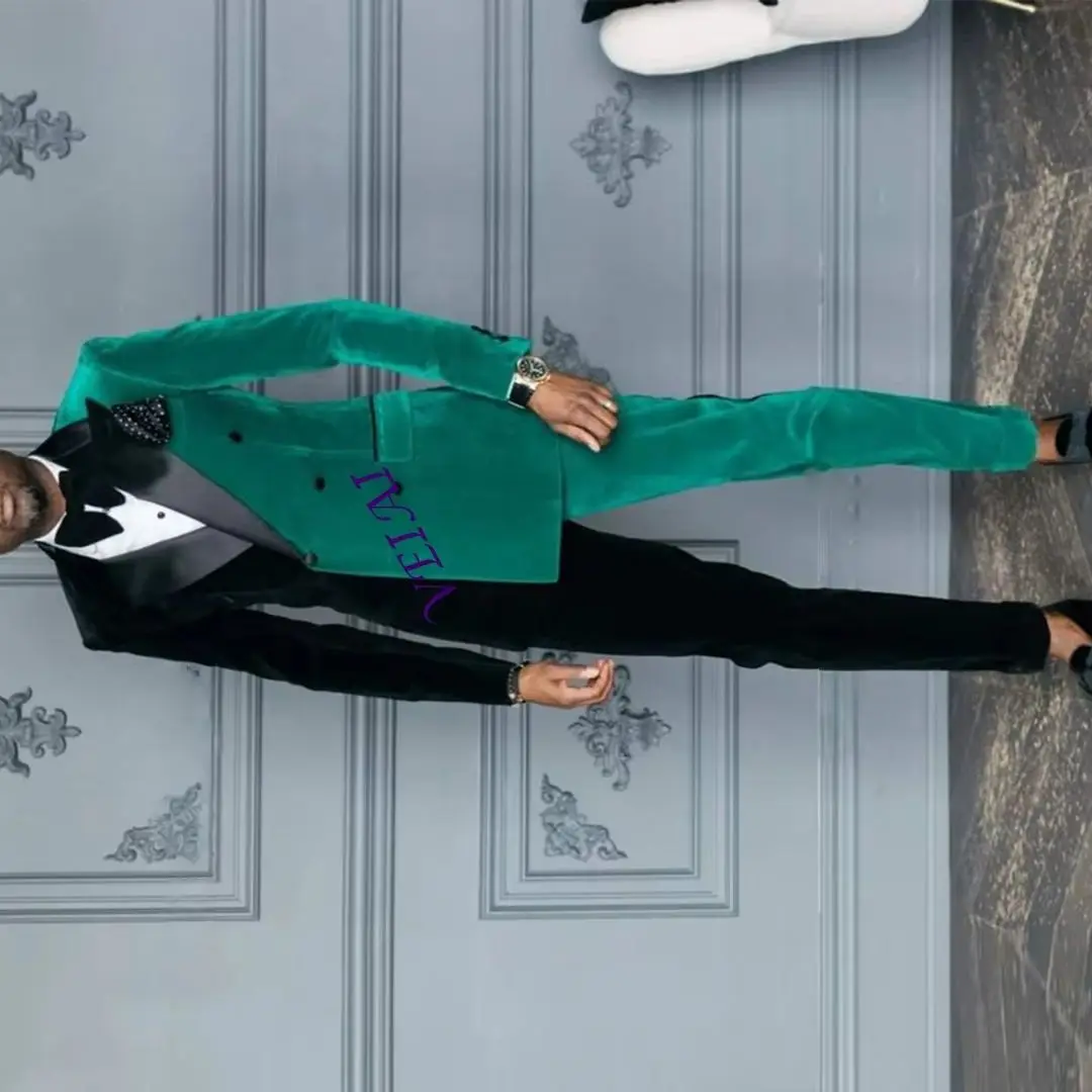 Customized Fashion Velvet 2-Piece Suit Set Black/Green Mixed Men's Formal Tuxedo for Singer Performance Custom Fit 2025
Customized Fashion Velvet 2-Piece Suit Set Black/Green Mixed Men's Formal Tuxedo for Singer Performance Custom Fit 2025