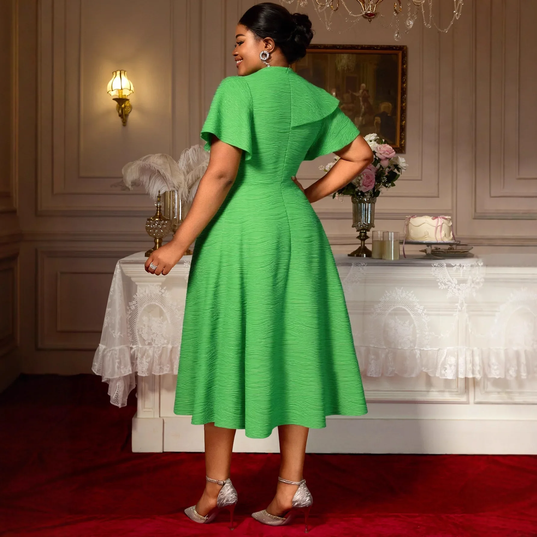 L-4XL Plus Size African Dresses for Women Autumn Elegant African Short Sleeve V-neck Green Party Evening Midi Dress Outfits
L-4XL Plus Size African Dresses for Women Autumn Elegant African Short Sleeve V-neck Green Party Evening Midi Dress Outfits