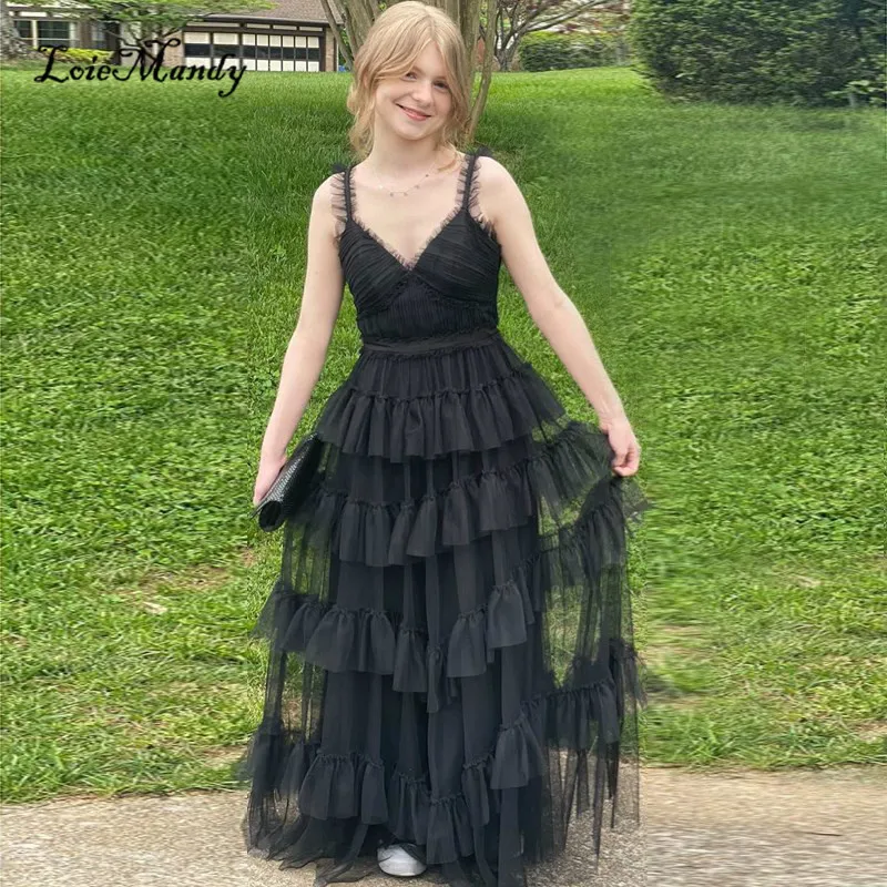 Deep V-neck Black Prom Dresses Long Tiered Tulle Evening Party Dresses For Women Formal Plus Size Vestidos de fiesta
Deep V-neck Black Prom Dresses Long Tiered Tulle Evening Party Dresses For Women Formal Plus Size Vestidos de fiesta