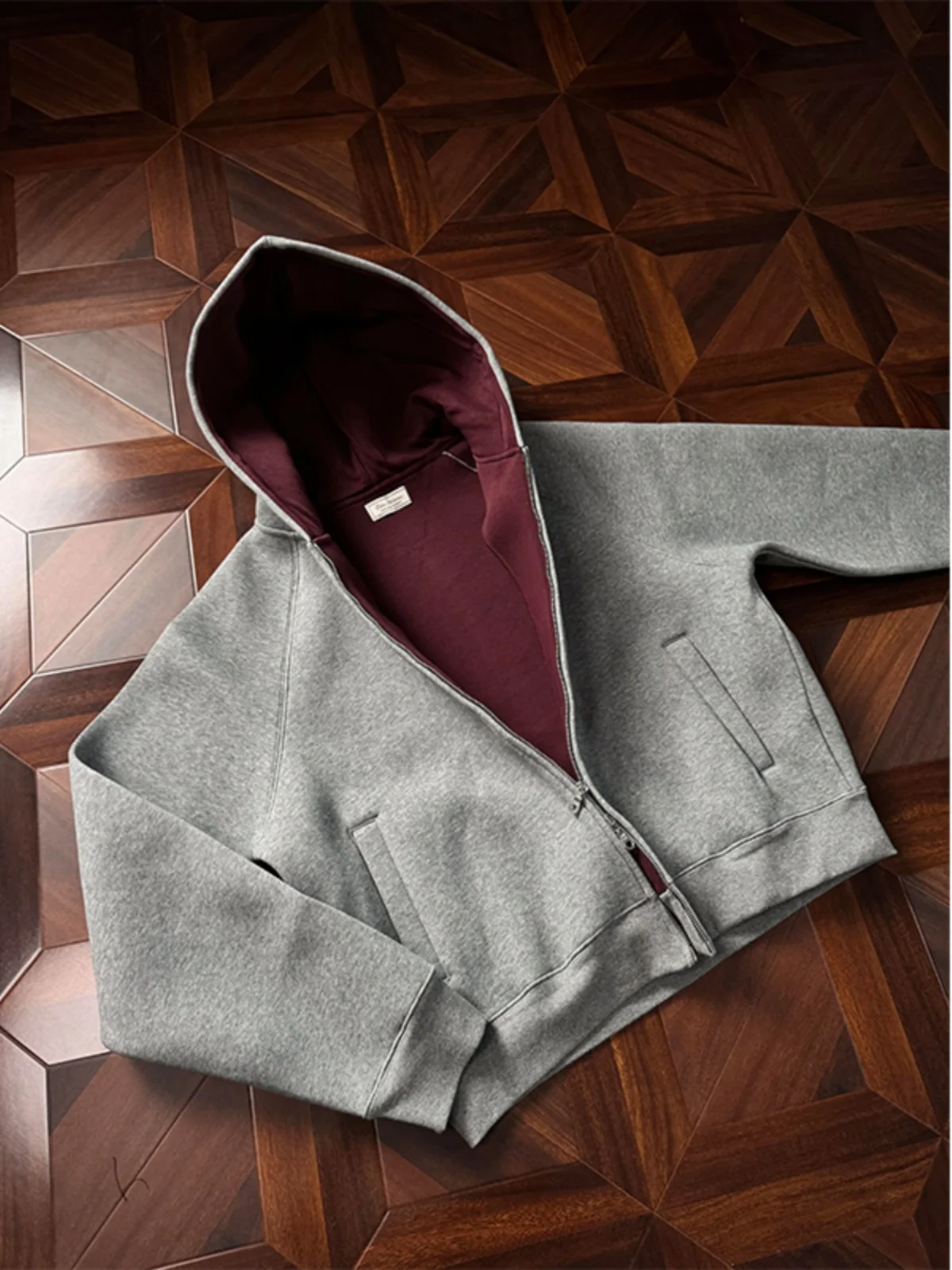 Мужская толстовка American Sle Boxy Fit с капюшоном, весенне-осенняя, утепленная, красная, на молнии, с длинными рукавами, повседневная
Мужская толстовка American Sle Boxy Fit с капюшоном, весенне-осенняя, утепленная, красная, на молнии, с длинными рукавами, повседневная