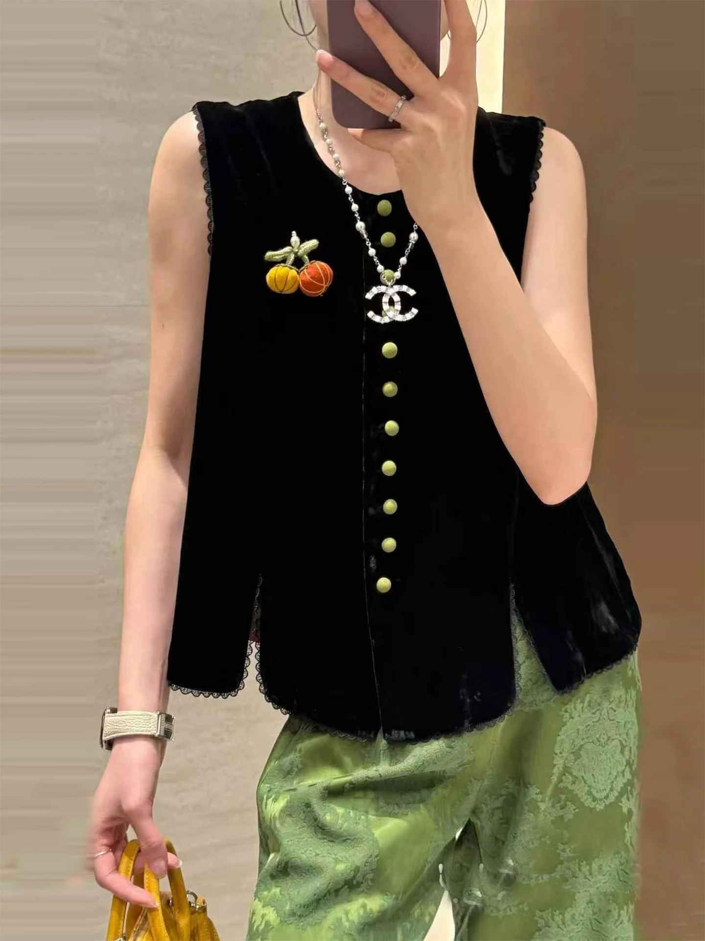 New Chinese Sle Velvet Vest Women's round Ne Svel Top Spring Autumn 2025 Commute Sle Bright Tead Poly Fiber
New Chinese Sle Velvet Vest Women's round Ne Svel Top Spring Autumn 2025 Commute Sle Bright Tead Poly Fiber