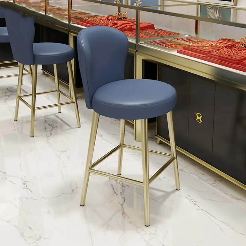 Роскошный минималистичный барный стул, модный современный удобный классический барный стул, эстетический элегантный табуреты для бара, мебель для дома
Роскошный минималистичный барный стул, модный современный удобный классический барный стул, эстетический элегантный табуреты для бара, мебель для дома
