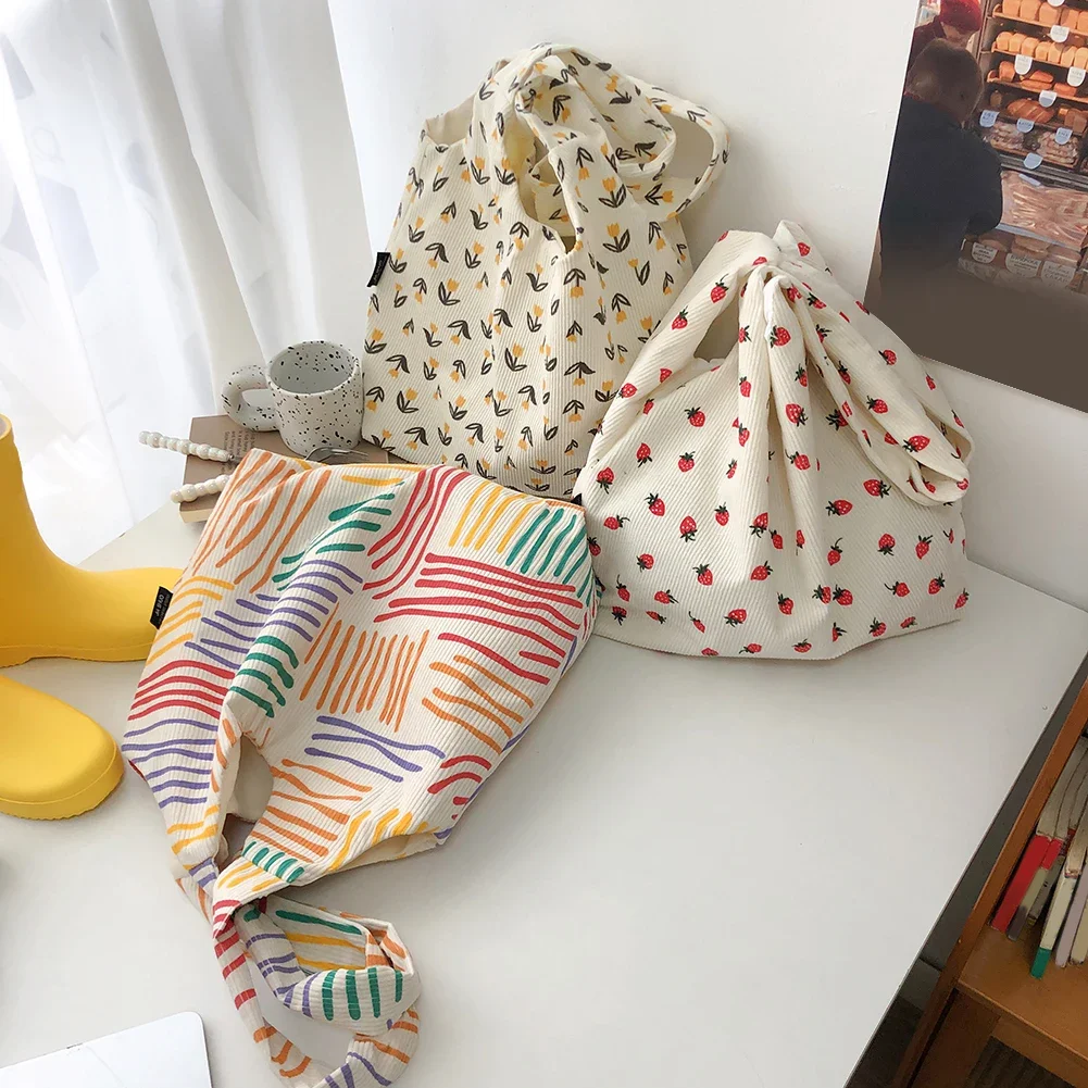 Women Printed Shoulder Bag Casual Large Hobo Bag Versatile Soft Satchel Bag Lightweight Handbag Reusable Grocery Bag
Women Printed Shoulder Bag Casual Large Hobo Bag Versatile Soft Satchel Bag Lightweight Handbag Reusable Grocery Bag