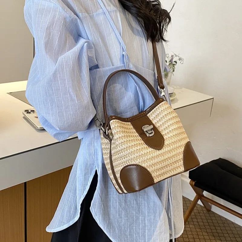 Classic Simple Elegant Diaper Bag Ladies High End Leather Casual Vintage Trendy Paris Design Bag
Classic Simple Elegant Diaper Bag Ladies High End Leather Casual Vintage Trendy Paris Design Bag