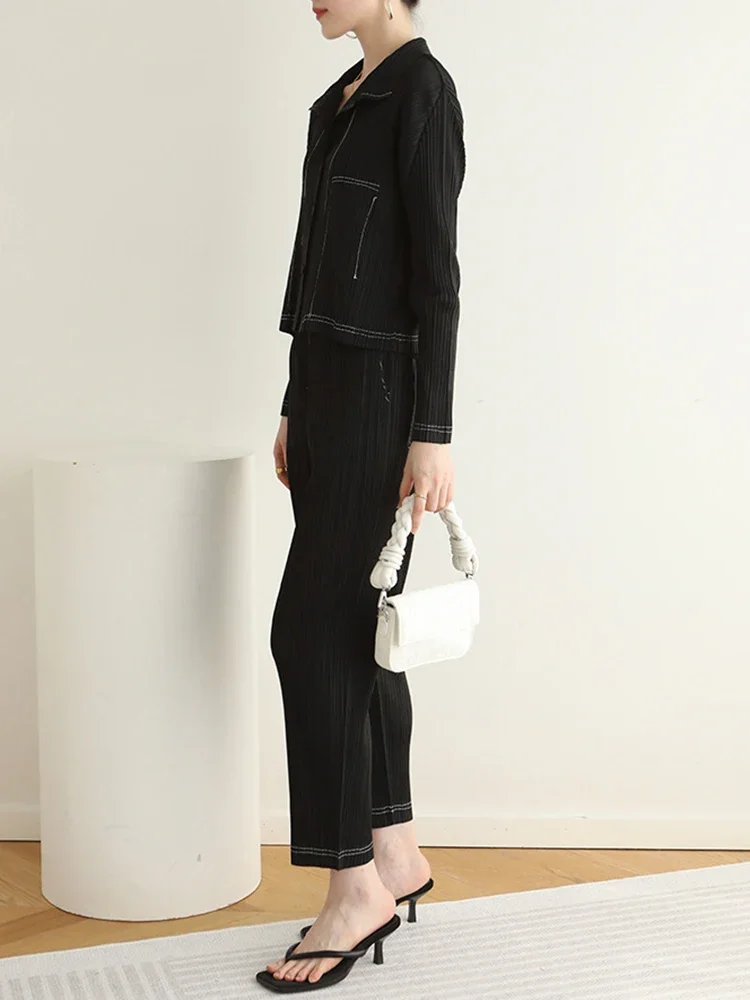 Miyake New 2025 Summer Suit Pleated Pants Suit Women's Lapel Single Breasted Full Sleeve Top + Pencil Pants Office Lady Elegant
Miyake New 2025 Summer Suit Pleated Pants Suit Women's Lapel Single Breasted Full Sleeve Top + Pencil Pants Office Lady Elegant