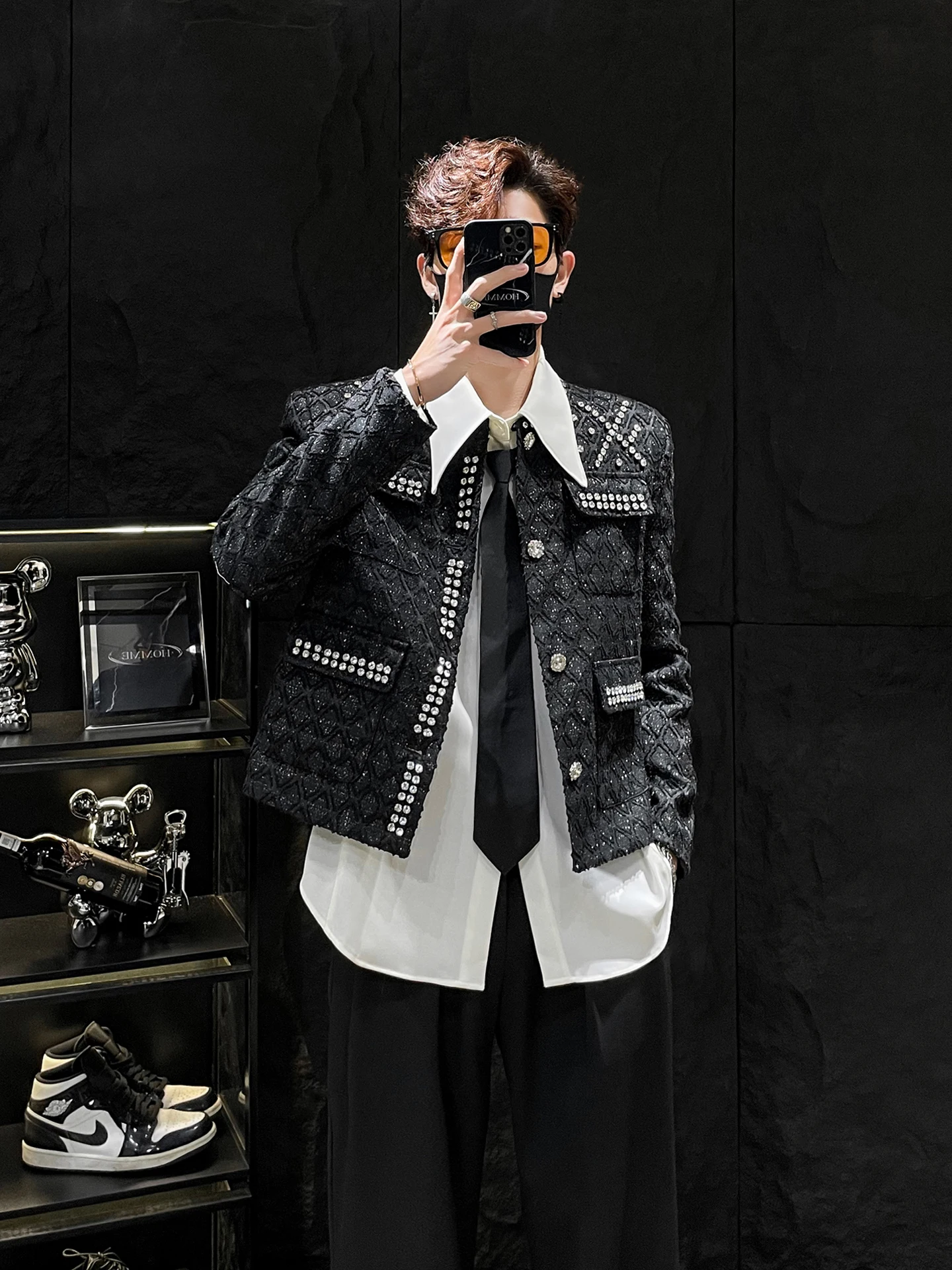 HOMME Роскошная мужская верхняя одежда в клетку с подкладкой и бриллиантами, модная осенняя корейская свободная посадка
HOMME Роскошная мужская верхняя одежда в клетку с подкладкой и бриллиантами, модная осенняя корейская свободная посадка