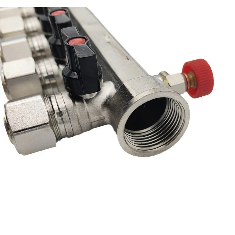 Large flow floor heating water separator, household floor heating switch valve
Large flow floor heating water separator, household floor heating switch valve