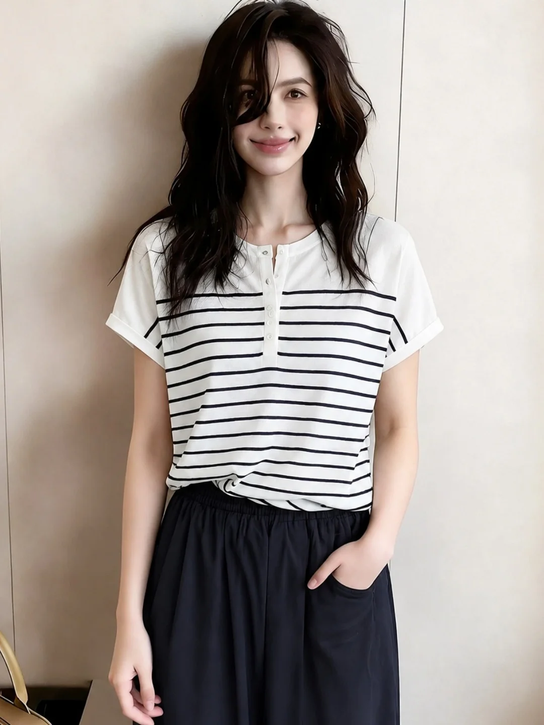 Daily Commute Style Half Open Collar Striped Short Sleeve Knitted T-Shirt White Slimming Fashionable Korean Straight Cut Silk...
Daily Commute Style Half Open Collar Striped Short Sleeve Knitted T-Shirt White Slimming Fashionable Korean Straight Cut Silk...