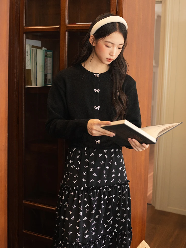 Autumn 2026 Women's Knitwear Long Sleeve round Neck Floral Half Skirt Two-Piece Set High Waist Elegant Versatile Fashion Ense...
Autumn 2026 Women's Knitwear Long Sleeve round Neck Floral Half Skirt Two-Piece Set High Waist Elegant Versatile Fashion Ense...