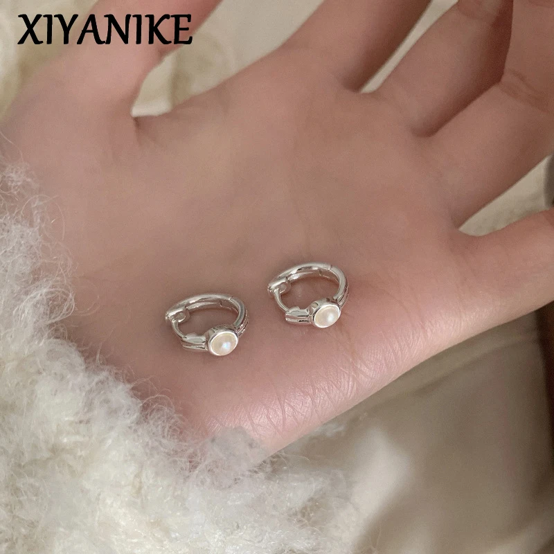 XIYANIKE Korean Simple Pearl Hoop Earrings For Women Lady Cute Fashion New Trendy Jewelry Girl Gift Party Wedding aretes
XIYANIKE Korean Simple Pearl Hoop Earrings For Women Lady Cute Fashion New Trendy Jewelry Girl Gift Party Wedding aretes