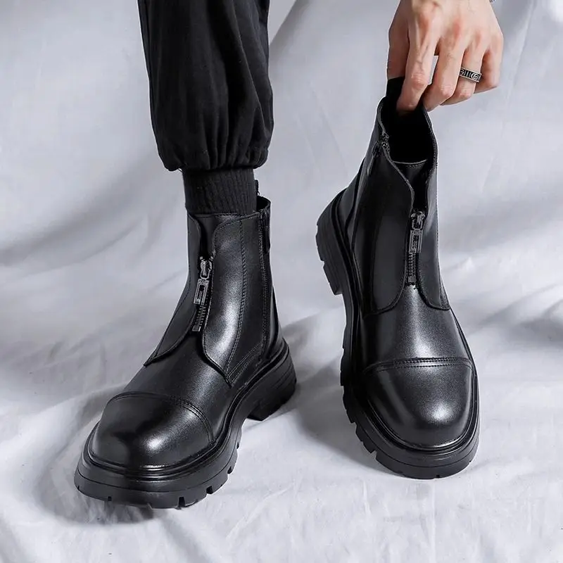 Мужские зимние высокие черные кожаные туфли со средним берцем в британском стиле, короткие ботинки челси на молнии с локомотивом
Мужские зимние высокие черные кожаные туфли со средним берцем в британском стиле, короткие ботинки челси на молнии с локомотивом