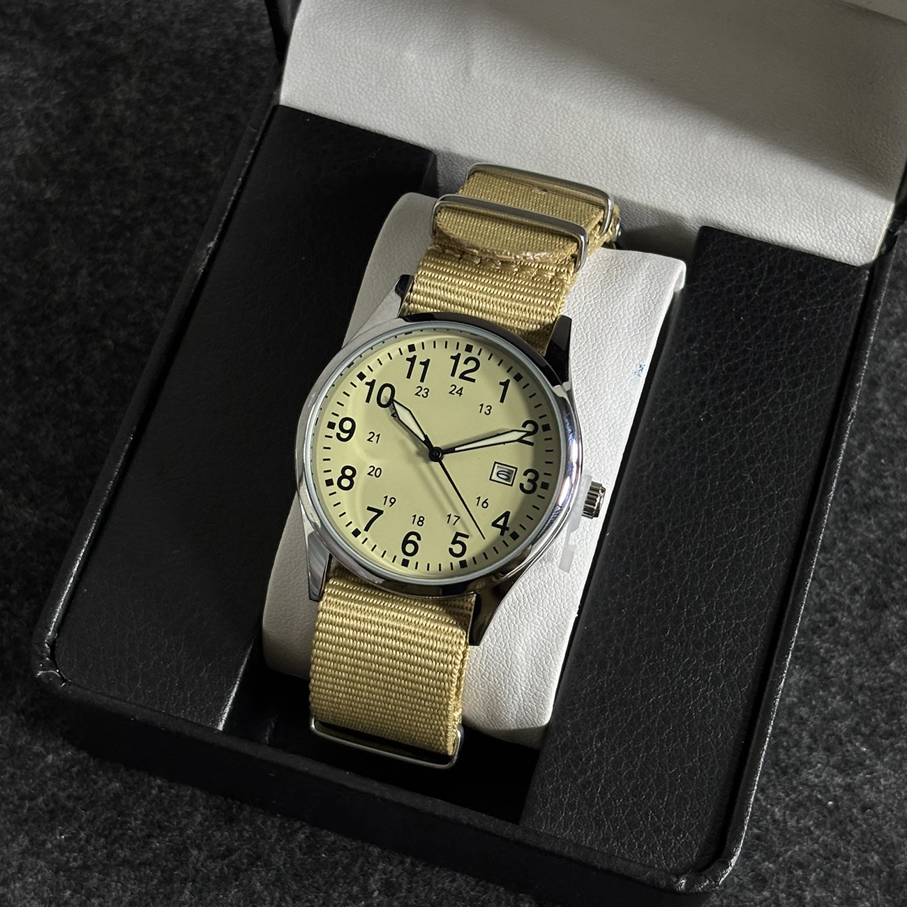 Premium Stainless Steel Alloy Watch Fashion Nylon Band Arabic Numerals Quartz Watch Men's Sport Wristwatch Calendar Clock
Premium Stainless Steel Alloy Watch Fashion Nylon Band Arabic Numerals Quartz Watch Men's Sport Wristwatch Calendar Clock