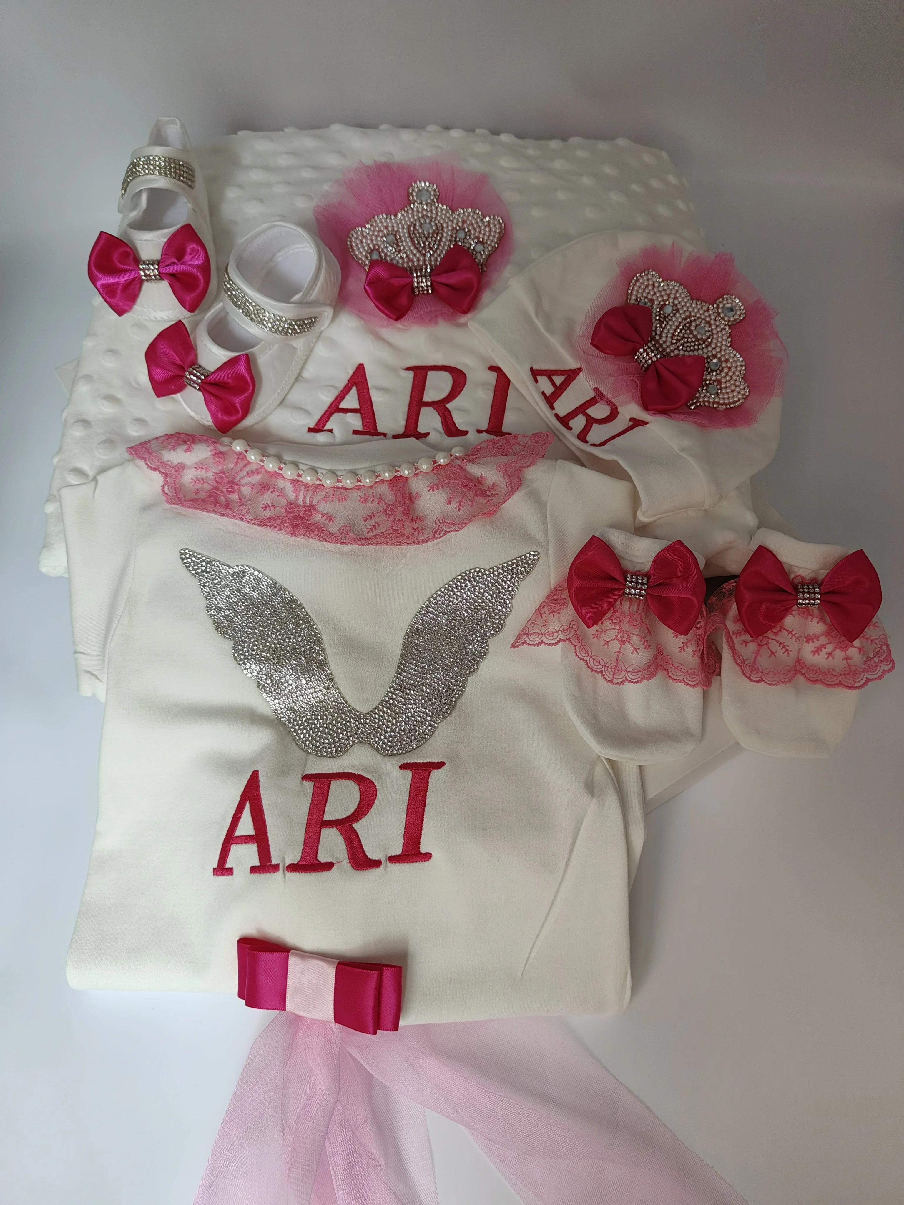 Cute Fashion Sweet Baby Girl Angel Wing Crown Romper 5Pcs Cotton Softest Breathable Lovely 0-9M Photo Prop Daily Wear
Cute Fashion Sweet Baby Girl Angel Wing Crown Romper 5Pcs Cotton Softest Breathable Lovely 0-9M Photo Prop Daily Wear