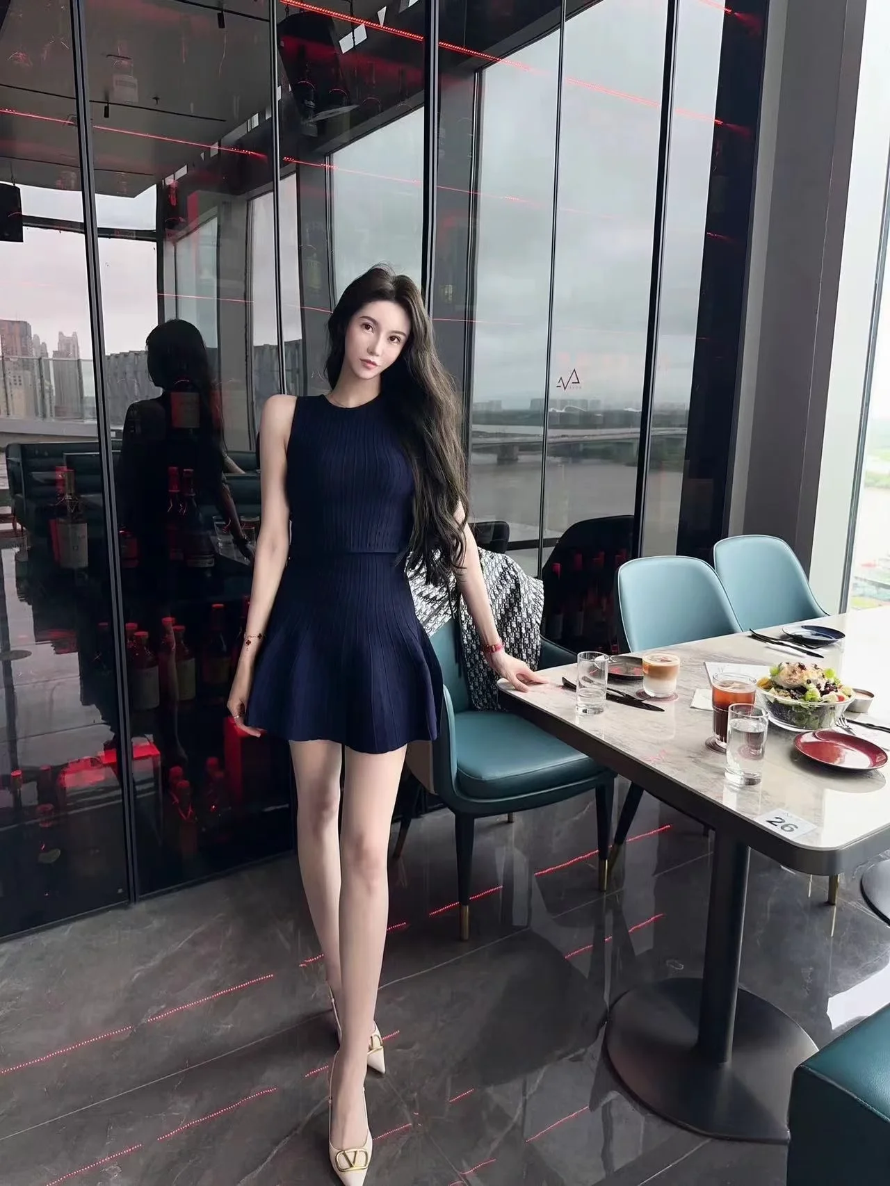Chic Knitted Vest And Short Skirt Set for Women Spring Summer New Style Slimming Two Piece Suit Luxury Sensation Fragrance Style
Chic Knitted Vest And Short Skirt Set for Women Spring Summer New Style Slimming Two Piece Suit Luxury Sensation Fragrance Style
