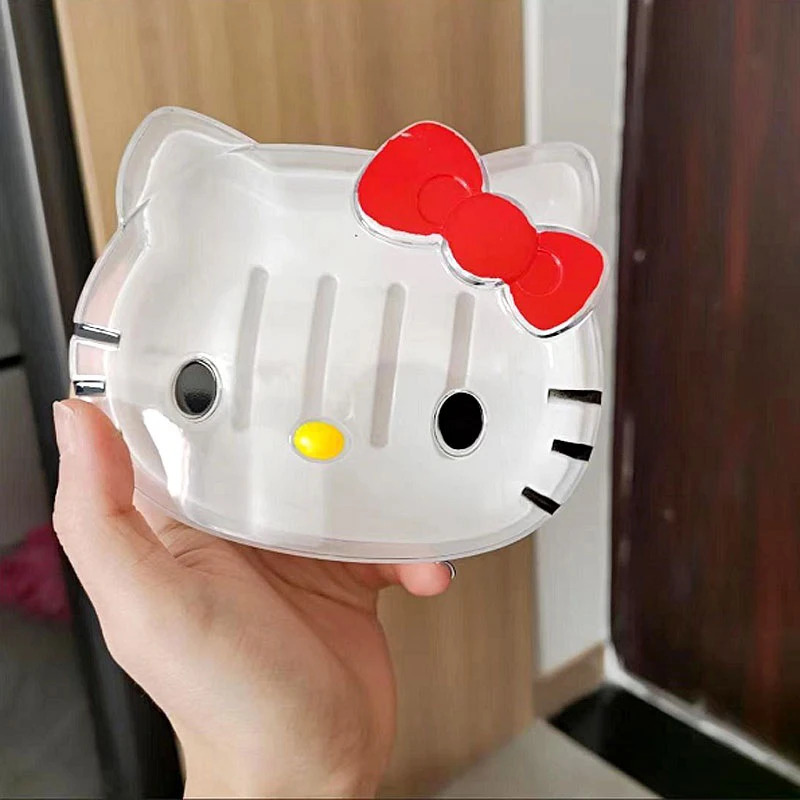 Коробка для мыла Hello Kitty Kawaii Sanrio милые аниме Y2K игрушки для студенческого общежития домашняя портативная двухслойная Коробка для мыла в ванной комнате
Коробка для мыла Hello Kitty Kawaii Sanrio милые аниме Y2K игрушки для студенческого общежития домашняя портативная двухслойная Коробка для мыла в ванной комнате