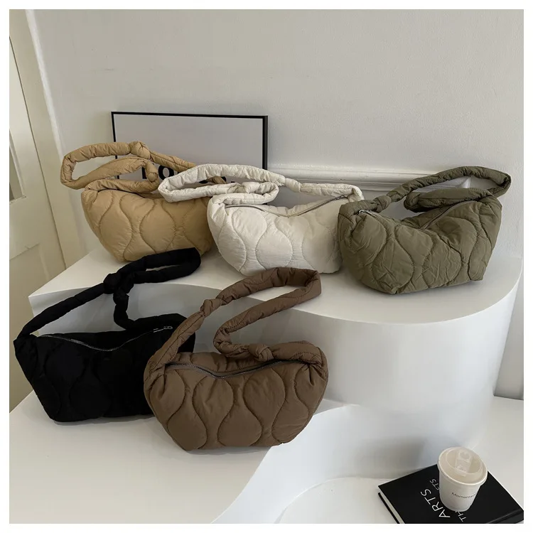 Fashionable down Winter Bag 2026 New Oxford Cloth Dumpling Bag Color Single Shoulder Crossbody Bag for Women
Fashionable down Winter Bag 2026 New Oxford Cloth Dumpling Bag Color Single Shoulder Crossbody Bag for Women