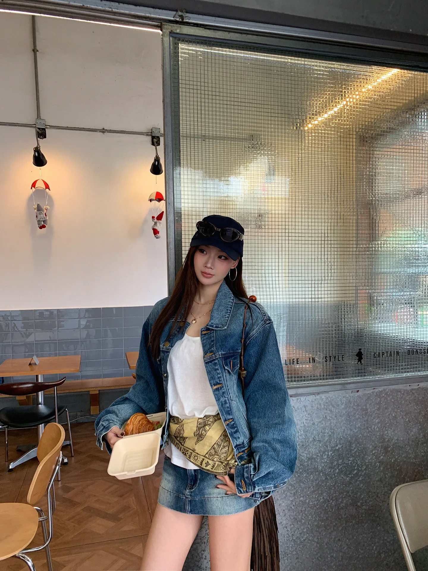 Blue Denim A-Line Skirt Women's Spring 2026 New Style Bodycon Skirt Low Waist Design Slim Fit Fabric Other Material
Blue Denim A-Line Skirt Women's Spring 2026 New Style Bodycon Skirt Low Waist Design Slim Fit Fabric Other Material